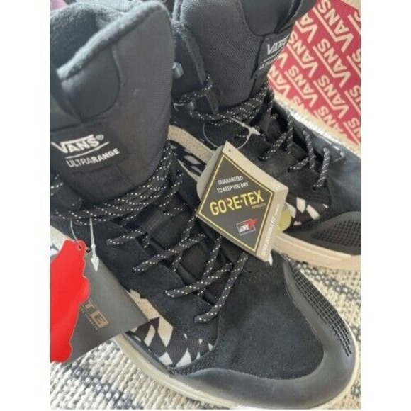 Vans Sneakers Ultrarange Exo Hi Black Warped Check Men's Size 8‎ Gore Tex New - Picture 4 of 5